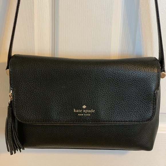kate spade Handbags - Kate Spade Crossbody